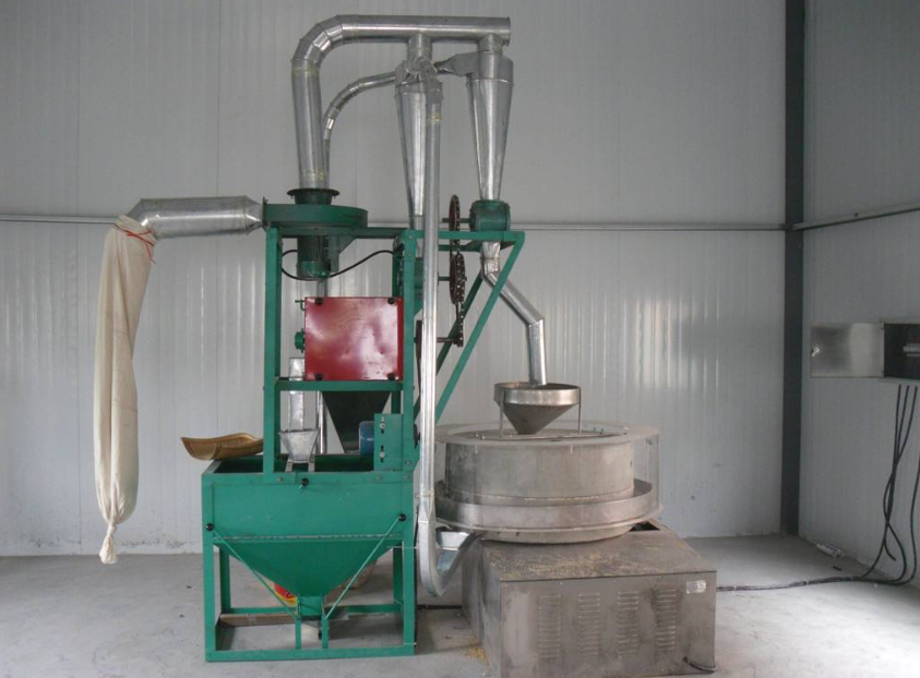 河南南陽光輝機械廠--南陽面粉機制造專家 生產車間02